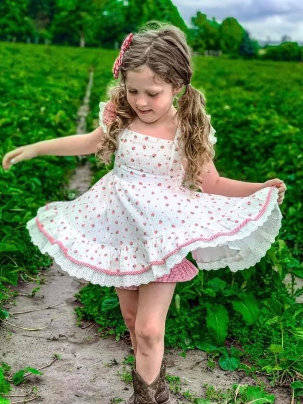 NWT Girls Makena Lane Strawberry Pie 2pc Pinafore Tunic Shorts Set Swiss Dot 5